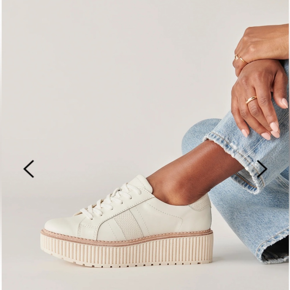🤍✨Dolce Vita White Platform Sneaker